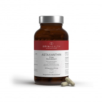  Astaxanthin